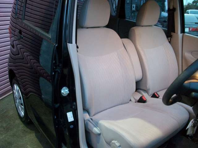 小規模でやっておりますのでたまに不在の時があります。ご来店の際はお手数ですが事前にご連絡いただけると助かります♪