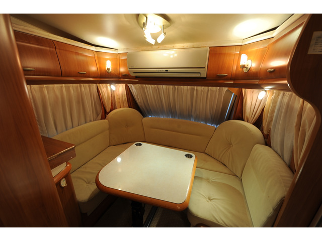 �������������Ă����E��̓_�C�l�b�g�B�Ƒ��ŁA�r�W�l�X�ŁA�i�������E���؂ȕ��͋C�ł��B