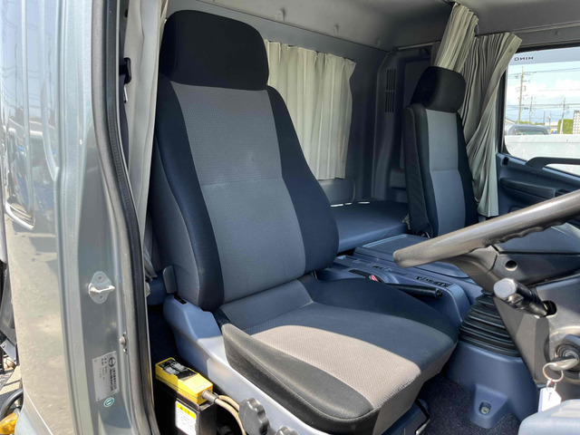 �ԓ��V�[�g�j��Ȃ��Y��ł���