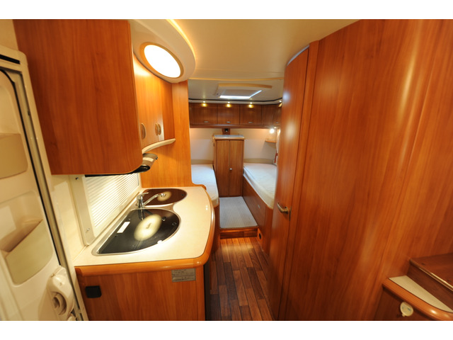 �g�C���V�����[���[���̊ۂ݂�тт��ʘH�͕������L�����������܂��B