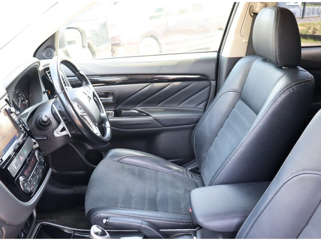 遠方で直接お引き取りが出来ない場合や名義変更済みの登録納車をご希望の際は別途費用にて日本全国どこでも納車可能です!