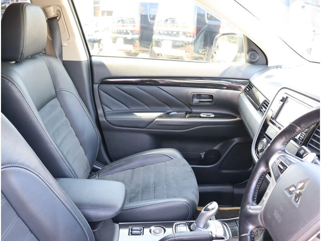 名義変更の各登録が不慣れな方にも全力でサポートさせていただきます!