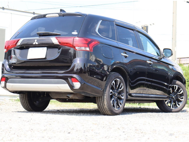 ���x�����@�͋�s�U���E���������n���E�I�[�g���[���E�N���W�b�g�J�[�h���ςƂȂ�܂��B