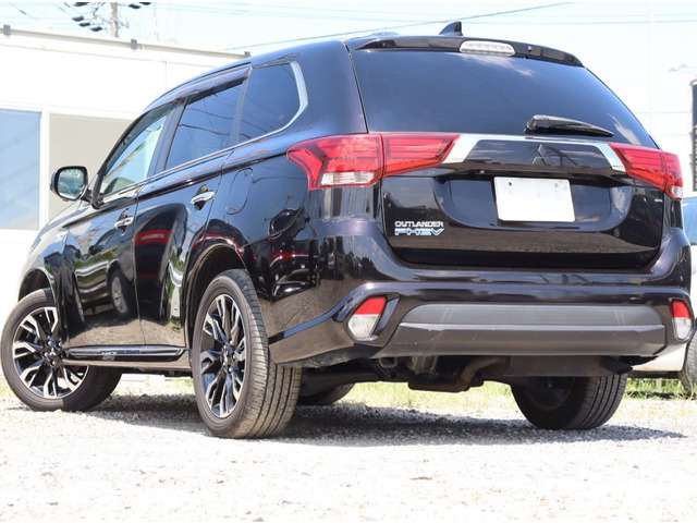 遠方で現車確認が困難な場合は、お知りになられたい点をお電話やLINEでお伝えいただけましたら出来る限りご説明させていただきます。