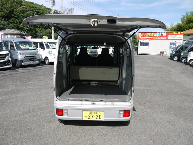 �܂����ÎԂ̌�������A�����A�p�Ԗ����������s���Ă���܂��B