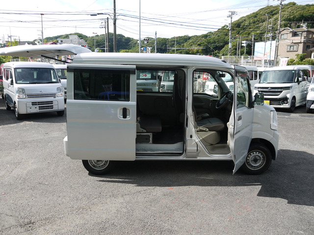 �c�Ǝ��Ԃ͔N�����x�Œ�9��������6���܂ŉc�Ƃ��Ă���܂��̂ł��ł����ɗ��Ă��������B