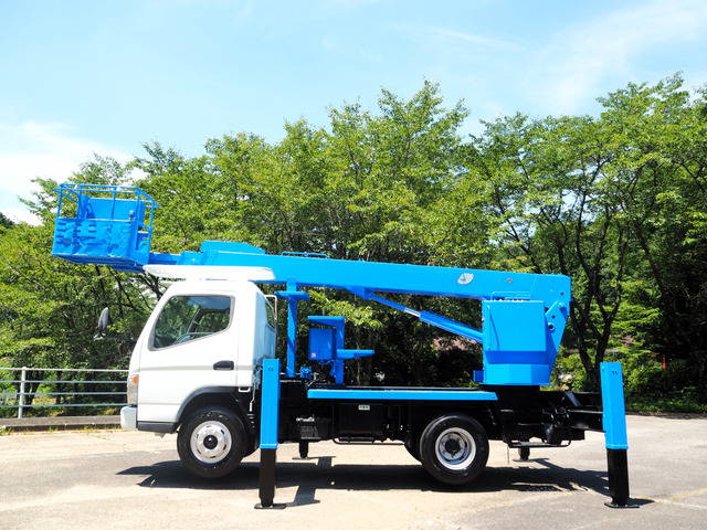 キャンター高所作業車