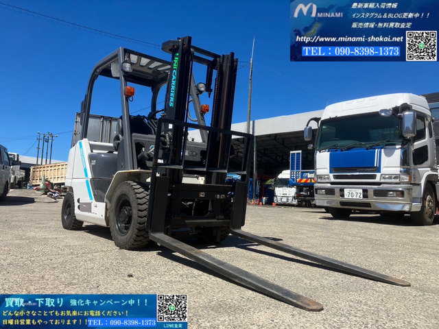 ユニキャリアエンジンタイプ　フォークリフト