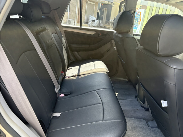 ���E�˔j�̎Ԍ����{���Ă���܂��B��Ԃ������ł�