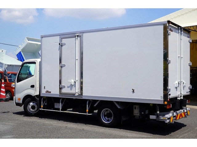 �o���E�g���b�N�Ƃ���1��1��d�l�̈قȂ镨�����A���m���Ɋ�Â�������₷�����������Ē����܂��B