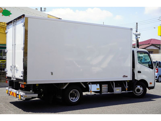 �o���E�g���b�N���A���݌�200��ȏ�!!���Ђ�HP�����񂲗����������Bhttp://www.vantruck.co.jp/index.htm