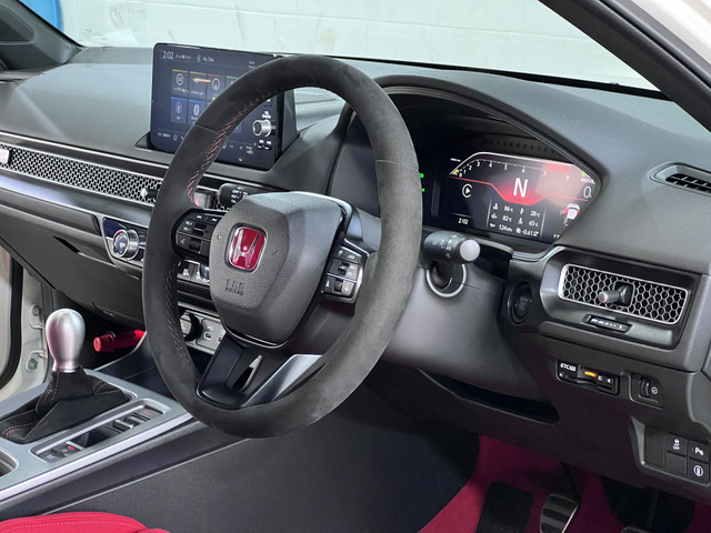 �^�C�vR�炵������ɓ��������^�]�Ȏ���ł�!�X�e�A�����O�̓A���J���^�[���\�ƂȂ��Ă��܂�!