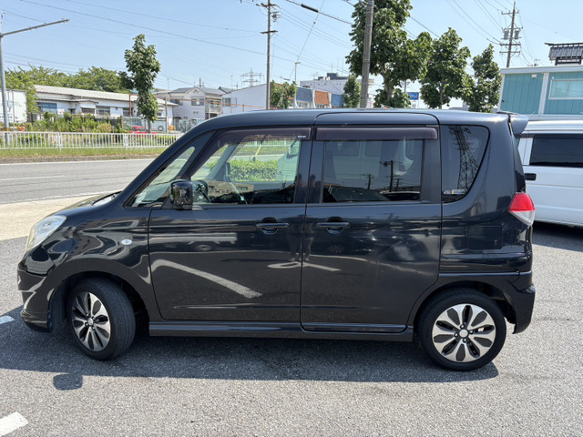 外装仕上げ、磨き、破水仕上げ、内装クリーニング致します。専門の担当者がしっかり仕上げ、納車させて頂きます。