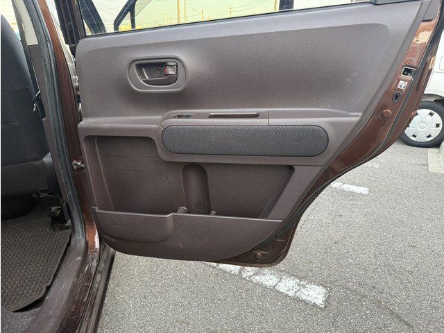 ☆MEGA級展示場在庫100台!全店舗300台以上!☆軽自動車コーナー、コンパクト車コーナー、1BOX&ステーションワゴンコーナー、輸入車コーナーずらりとご用意しております♪