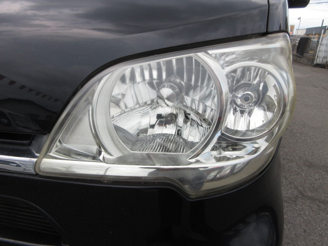 �w�b�h���C�g�͉��΂ݘV���̏��Ȃ��Y��ȃw�b�h���C�g�ł��B