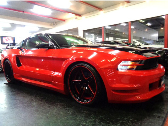 フォード マスタング V8 GT パフォーマンスパッケージ 5.0V8エンジン