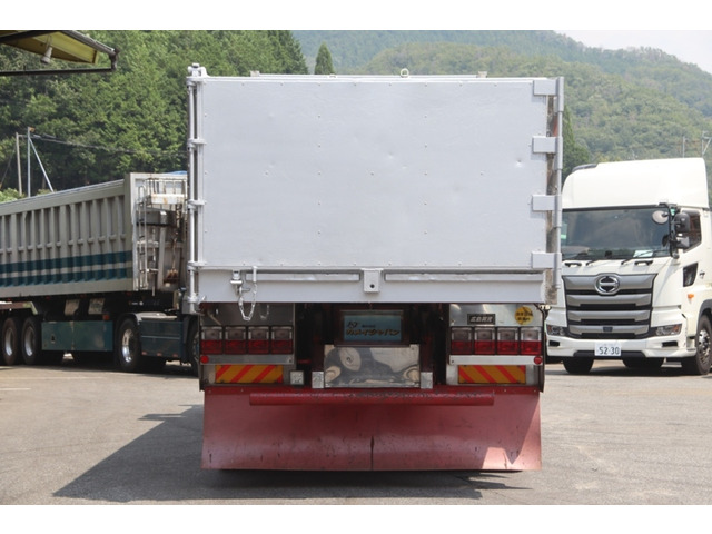 スーパーグレート