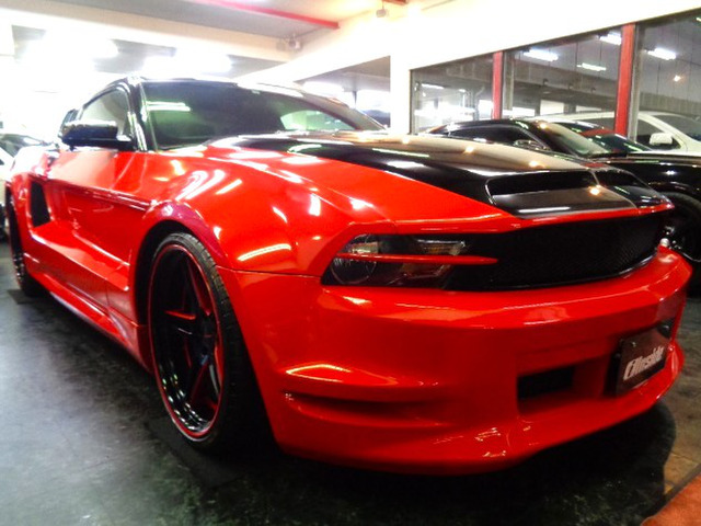 マスタング　レッド フォード マスタング V8 GT パフォーマンスパッケージ 5.0V8エンジン