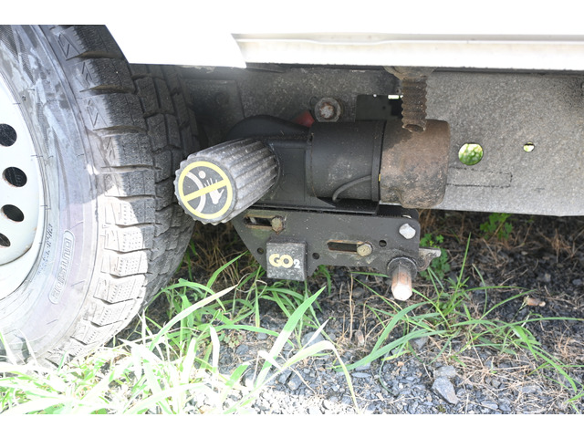 �o�b�e���[�̓d�͂Ńg���[���[���������[�^�[���[�o�[�t���B�茳�̃����R���ő���B