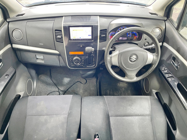 当店は他の格安店とは違い札幌運輸支局(1-3192)認証工場になりますので、しっかりと法定点検後に納車させていただきますのでご安心ください。お客様のご予算に合わせて整備、点検、必要に応じて部品交換を行います