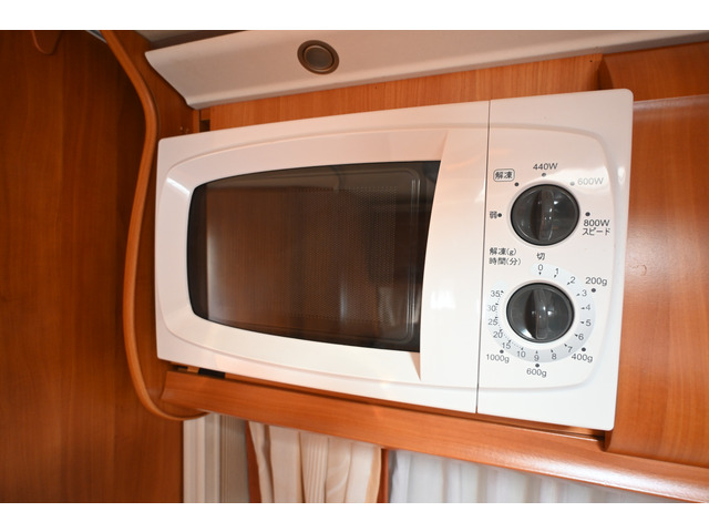 2000w�̃C���o�[�^�[�t���E�d�q�����W���g���܂��B�ƒ�ł̐��������̂܂܈ێ��ł������ȕ��͋C�ł��ˁB