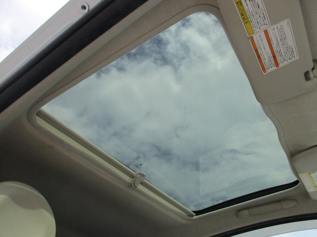 フィアット500 1.2 8vラウンジ ガラスルーフ ワンオーナー車 内