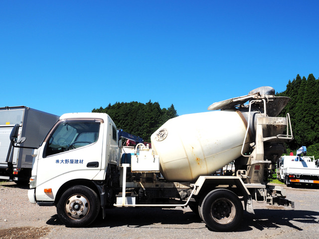 デュトロミキサー車