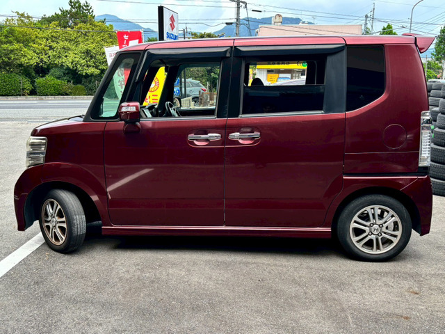 �����Ԃł��z���̍ہ������X�̍ۂ́A���Ј�x���d�b�̏�A�����X��������!���Ԃł��z���̍ۂ́A��ʂ葤������܂��悤�X�ܑO�̃X�y�[�X���󂯂Ă����܂��B�X���[�Y�ȑΉ��̂��߁A�����͂��������܂��ƍK���ł�!