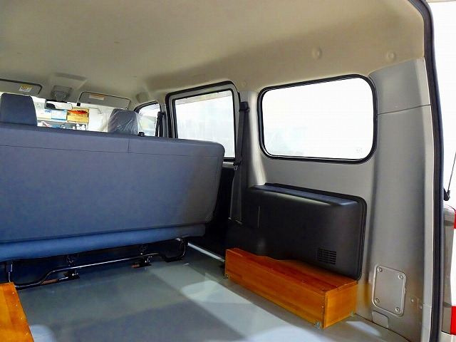 2/5�l��� 5�h�A ���A�q�[�^�[ ���A�K���X�M�� �׎����ؐ��~(�E����) �A���~�z�C�[��