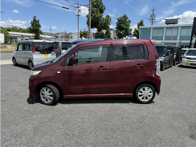 外装仕上げ、磨き、破水仕上げ、内装クリーニング致します。専門の担当者がしっかり仕上げ、納車させて頂きます。