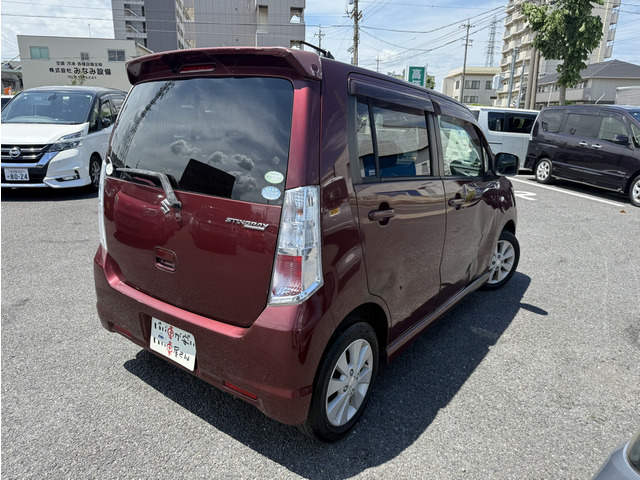 ナビ・バックモニター・ETC・地デジチューナー・フリップダウンモニター等の用品もご相談ください。現在お乗りのお車からの付け替え、持ち込み取り付けも可能です。