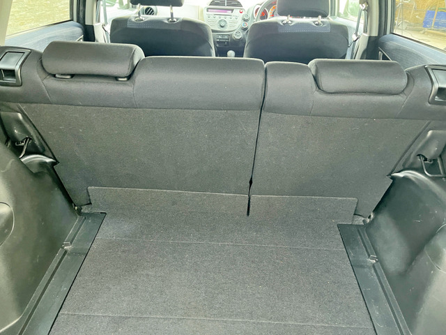 ホンダフィット車検2年着けます フィットハイブリッド（ホンダ）{平成25年9月〜令和2年2月}の