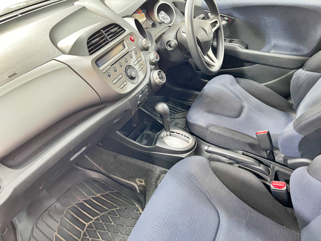 ホンダ フィット 5年保証 寒冷地仕様 車検整備2年付 15.8万円