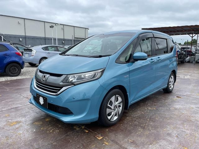 フリード+(ホンダ) ハイブリット/両側スライドドア/七人乗り 中古車画像
