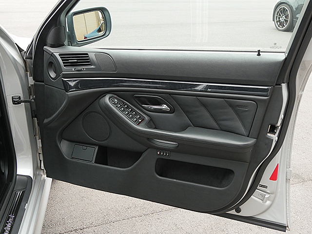 �h�A����������Y��ł��B�E�C���h�X�C�b�`����������⏝���Ȃ�����Y��ȏ�Ԃł��B