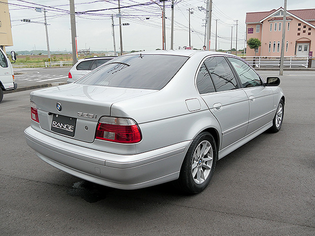 �x�������z�̒��ɂ͎Ԍɏؖ��\����p��o�^��p���܂܂�Ă���܂��̂ŁA���z�ȊO�̋��z�͈�؂�����܂���B