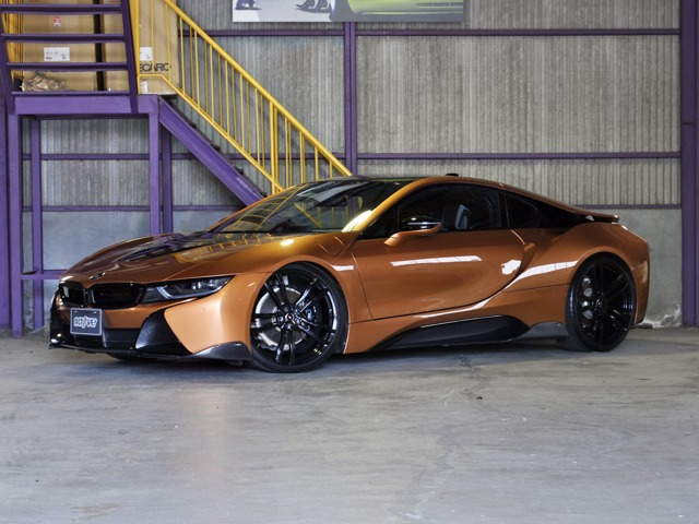 i8(BMW) ベースモデル　有償カラーEコッパー・インテリアHALO 中古車画像