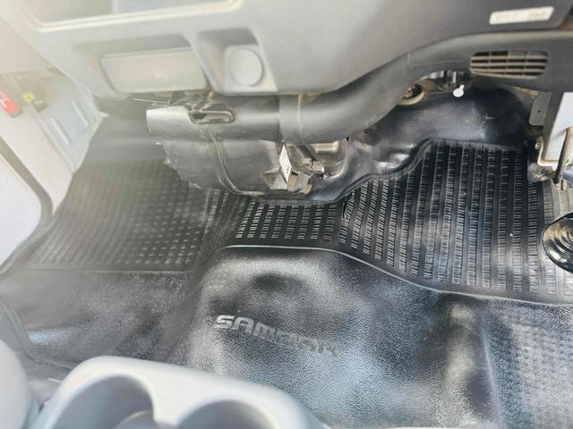 この度は当店のお車をご覧になっていただき、誠にありがとうございます。ぜひじっくりとご検討下さい。気軽にお問合せ・お見積りお待ちしております。