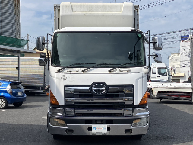 プロフィア冷凍冷蔵車