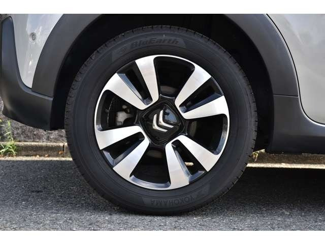 �y�C�����ǂ����[�Ԓv���܂��z�d�グ���X�^�b�t�ɂ��A��p�|���b�V���[�ɂ��{�f�B�̖����d�グ�A�z�C�[���A�^�C���n�E�X�����̐��|�A�����̍R�ۃN���[�j���O�A�e���X�C�b�`�A�n���h���A�ו��̐��|���s���܂��B