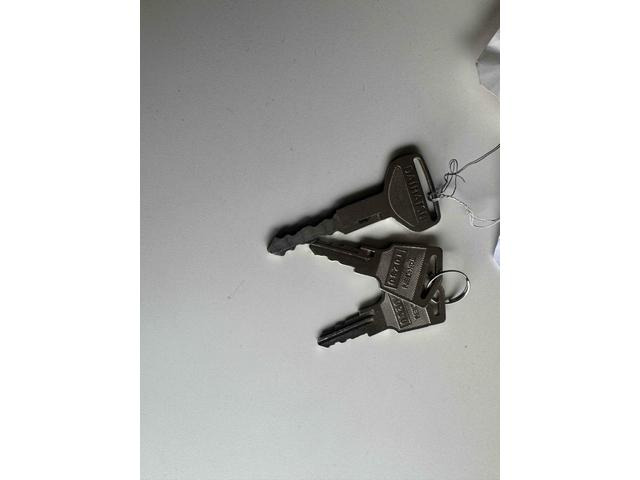 ご覧頂きまして誠に有難うございます!!是非ご来店して頂き、実際にご覧になって頂ければと思います。お客様からのご連絡をスタッフ一同、心よりお待ちしております