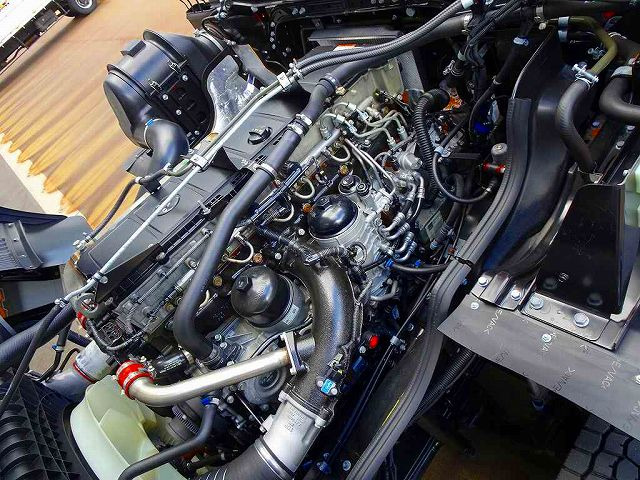 �G���W�����[��