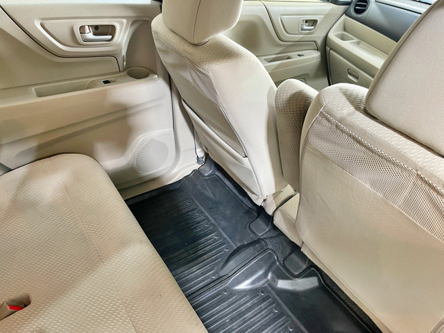 ☆高速道路来店アクセス☆千歳・苫小牧方面からお越しの場合、新川IC出口よりすぐ右折、新川通り15分ほど進み、突き当りT字信号を右折、一つ目の細道(信号なし)を右折し、100mほどで右手に当店がございます。