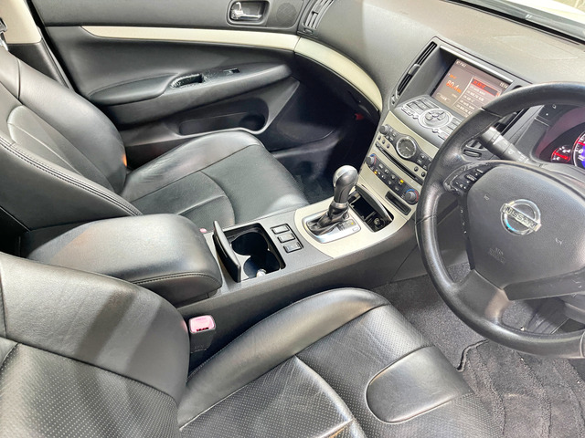 総在庫200台以上!たくさんあるからご希望のお車が見つかります! 掲載されていない在庫車も多数ございますので、お気軽にお問合せ下さい!