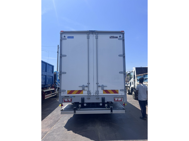 フォワードウィング