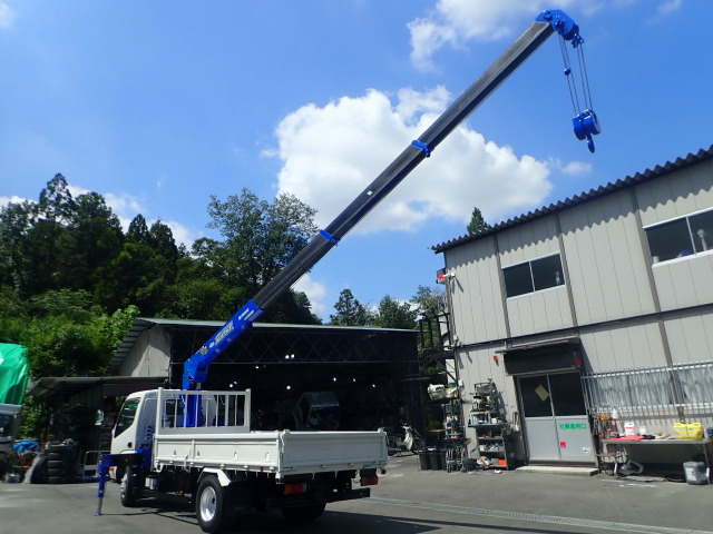 �N���[���̓^�_�m���E4�i�E���W�R���t�E2.6t�݁B�u�[���ɐ���Ȃ��A���x�ǍD�B