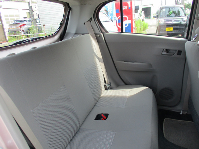 ★乗り降りしやすいリア席です★