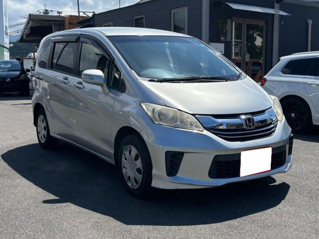 フリード1.5 G 車いす仕様車 3列シートタイプ