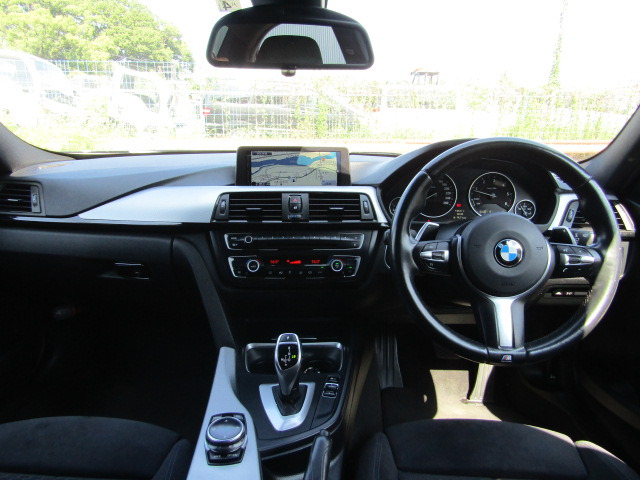 3シリーズセダン320d Mスポーツ