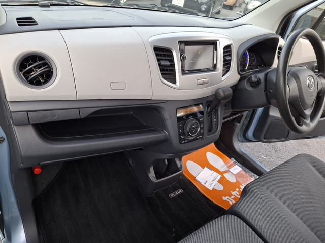 常時店舗在庫300台以上あります。当店は厳選仕入れをしております。輸入車 国産車 注文車 納得のいく、お客様のお探しのいいお車がきっと見つかります。☆直通TEL0569-84-1338